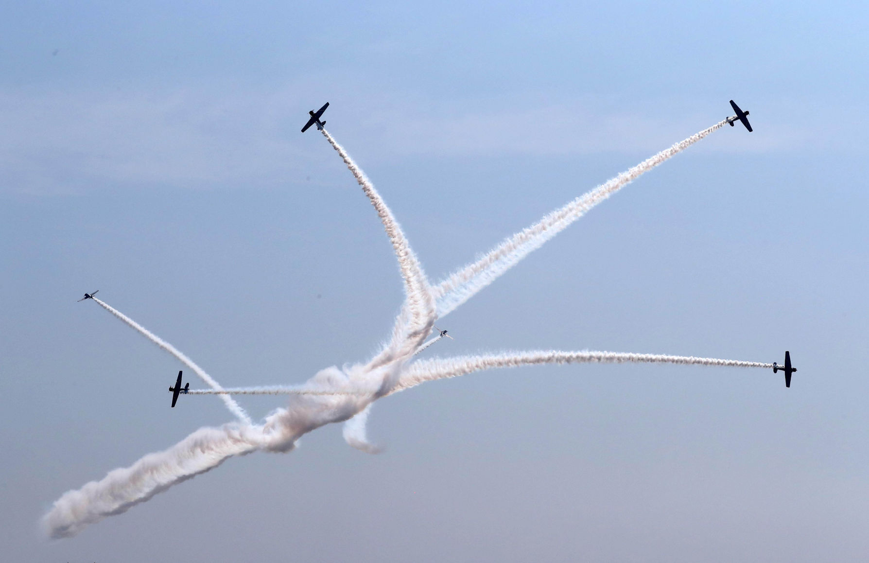 Planes practice before Airshow in AC